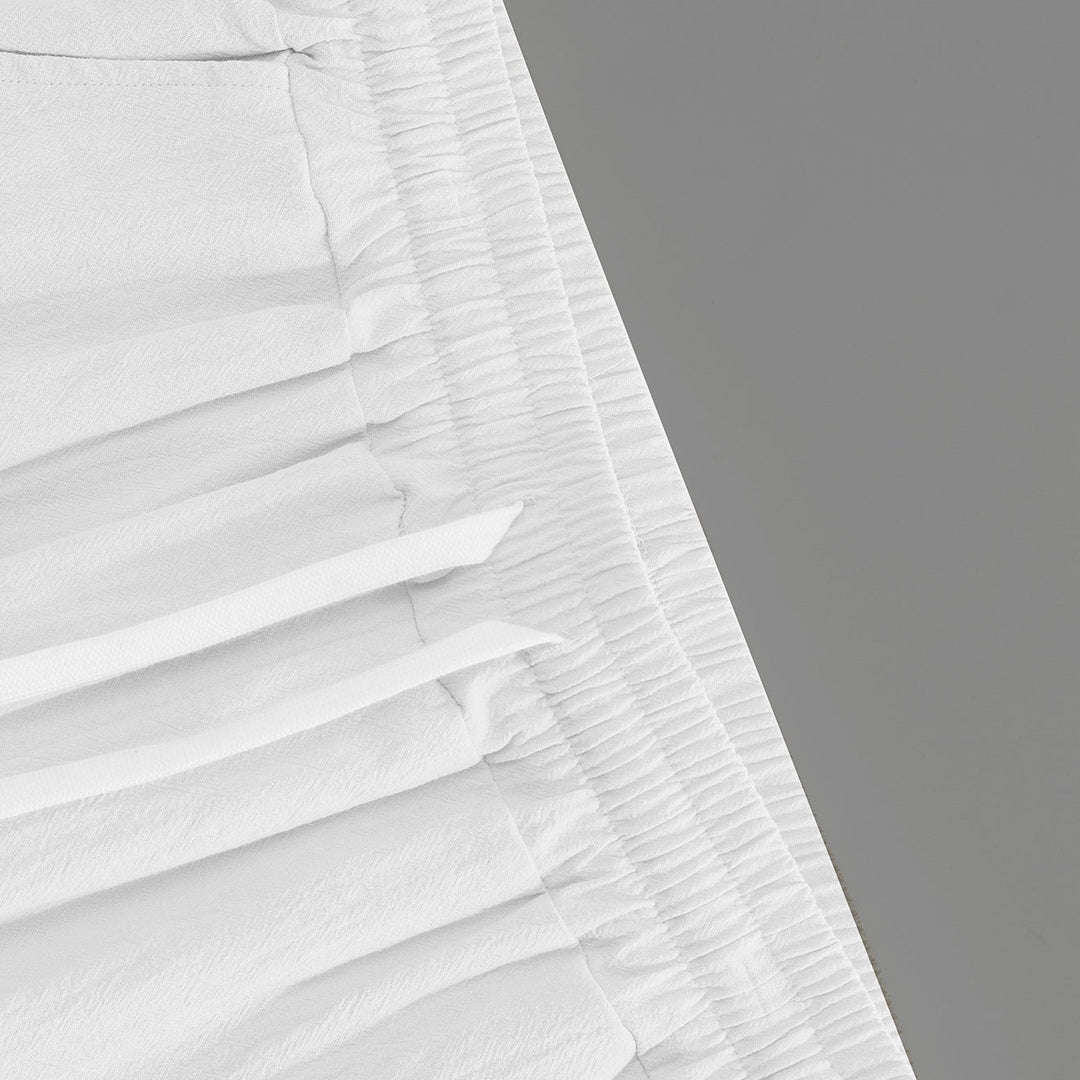 Men's casual linen two-piece set: mandarin collar shirt and comfortable drawstring pants.