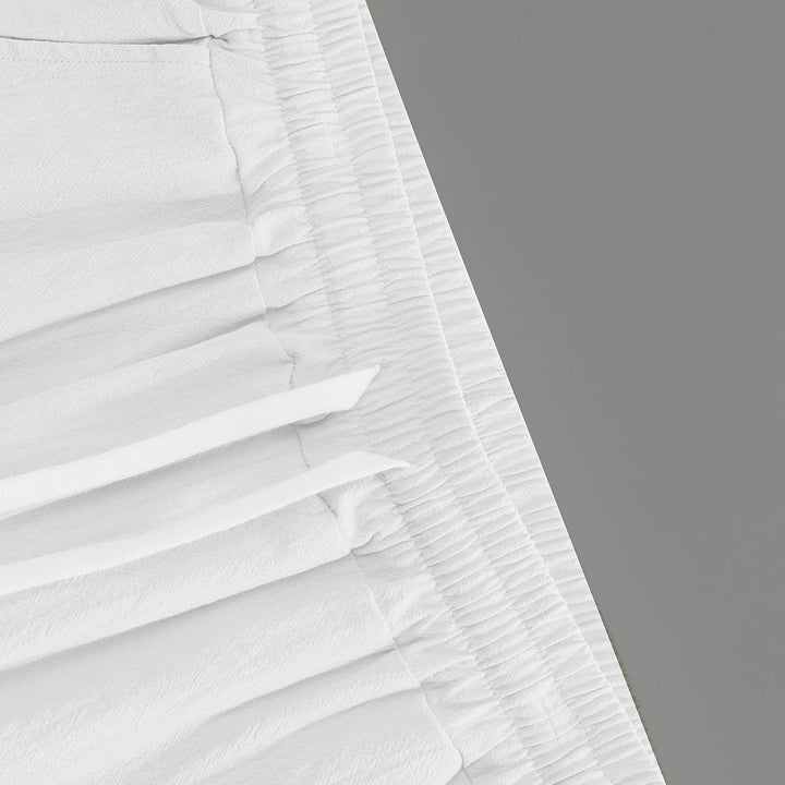 Men's casual linen two-piece set: mandarin collar shirt and comfortable drawstring pants.