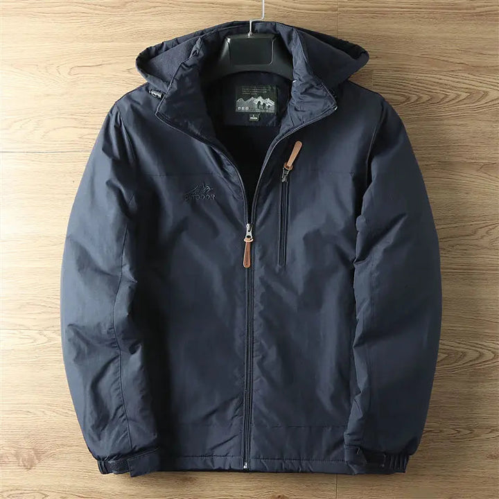 Durable men's Linton waterproof winter coat, protecting against extreme cold. Warm insulated jacket for hiking.
