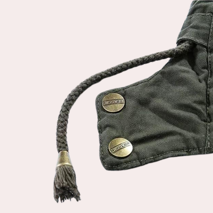 Casual men's Logan winter jacket, padded with a cozy warm hood, ideal for daily wear in cold weather.