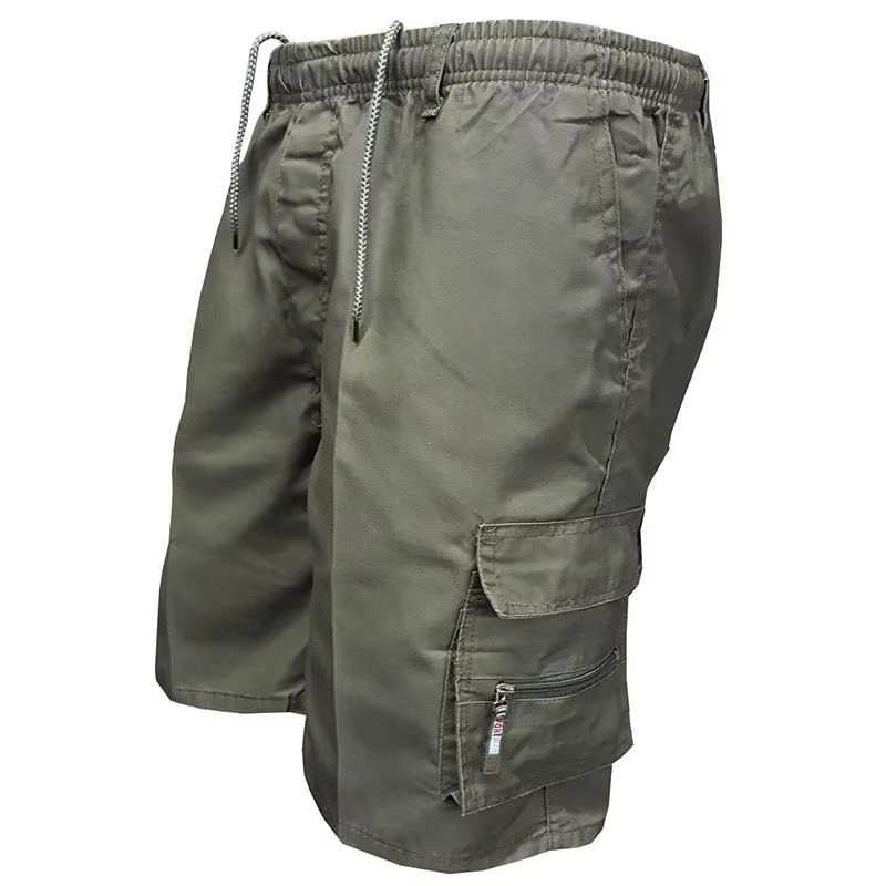 Practical men's loose fit cargo shorts, multi-pocket design, perfect for work, outdoor activities, and utility.
