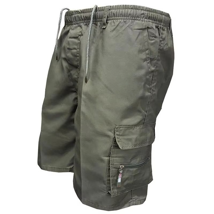 Practical men's loose fit cargo shorts, multi-pocket design, perfect for work, outdoor activities, and utility.