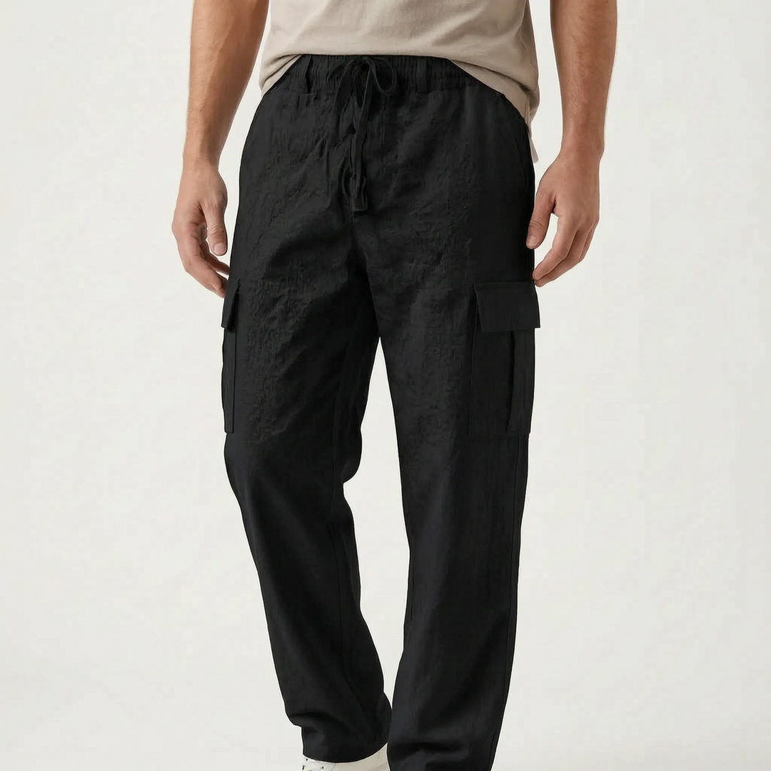 Casual men's cargo pants, loose straight leg, comfortable for daily wear with practical utility pockets.