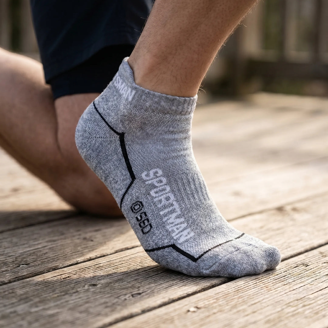 Men's cushioned low-cut ankle socks, breathable for sports & daily wear, multipack performance.