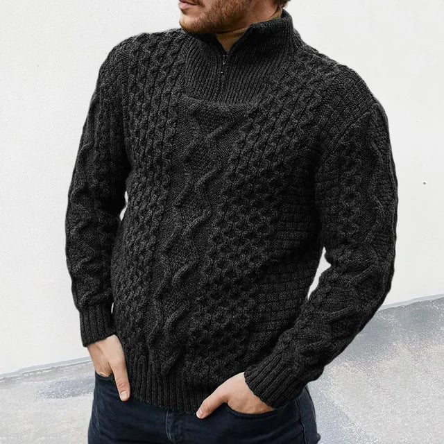 Men's luxurious knitted sweater, a comfortable long-sleeve pullover for sophisticated winter fashion.