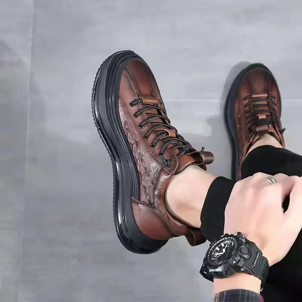 Durable men's air cushion sneakers, providing lasting comfort & a modern athletic style for daily use.