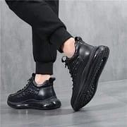 Elegant men's air cushion sneakers, blending luxury comfort with a contemporary and refined aesthetic.