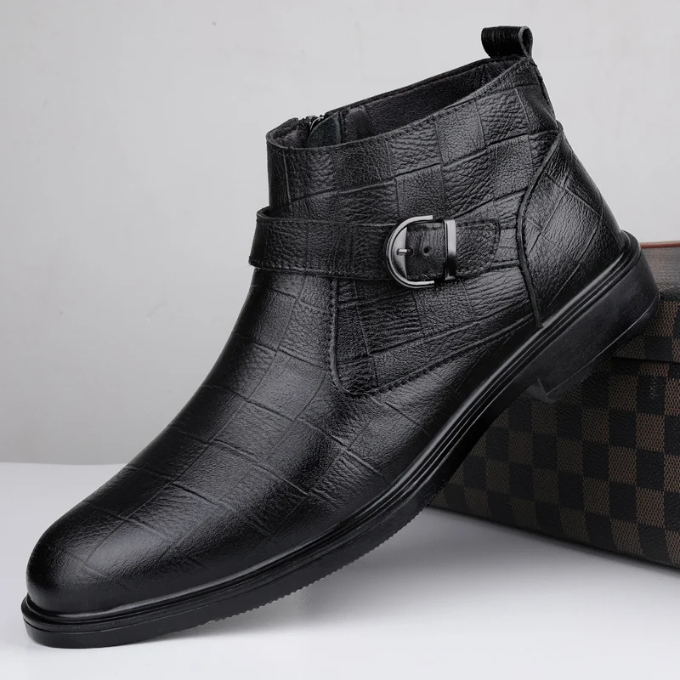 Classic black full-grain leather men's boots. Elegant & resilient for everyday luxury.