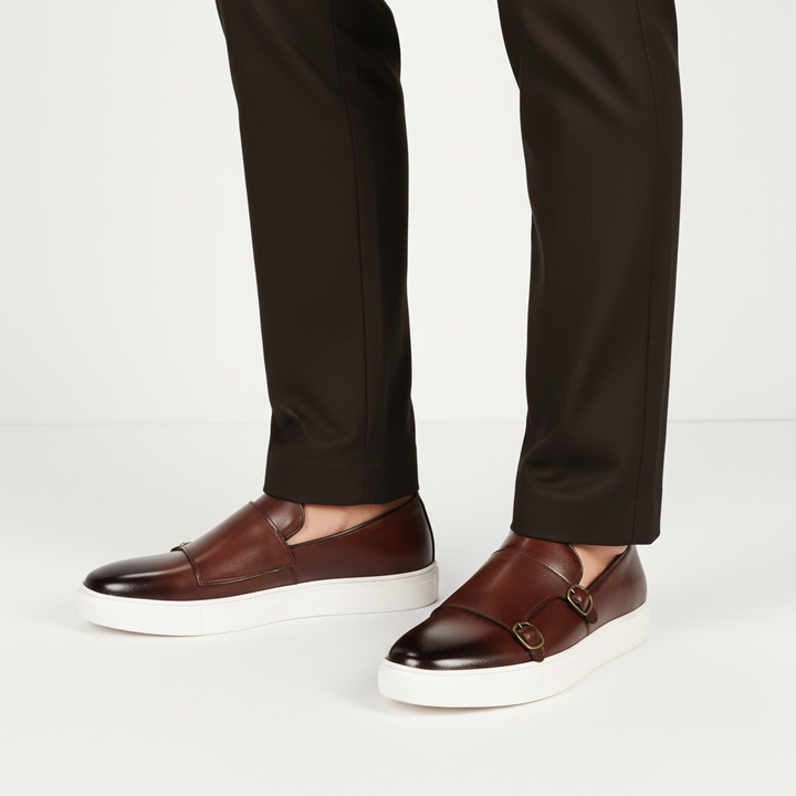 Sophisticated Glenn men's black leather buckle shoes, perfect for professional and upscale ensembles