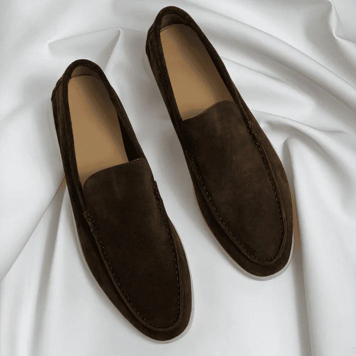 Stylish men's luxury slip-on loafers, designed for easy wear and elevated comfort. Versatile men's footwear.