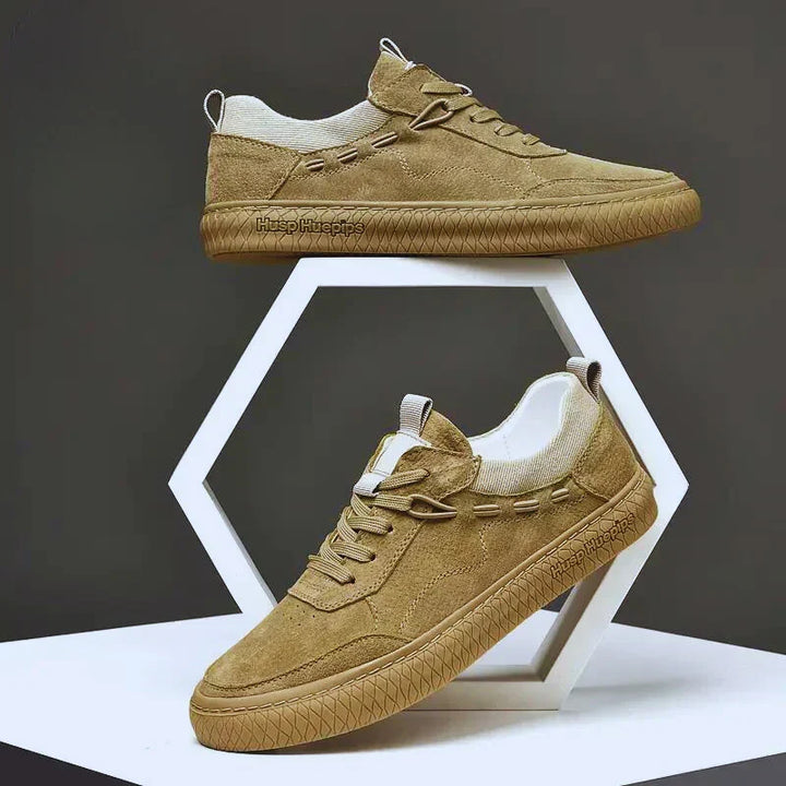 Close-up of Maxon men's casual sneakers, emphasizing durable material & quality craftsmanship.