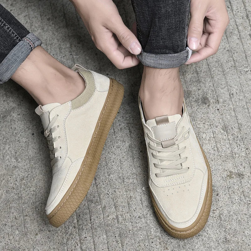 Maxon men's walking shoes, comfortable fit for daily wear, travel, and outdoor activities.