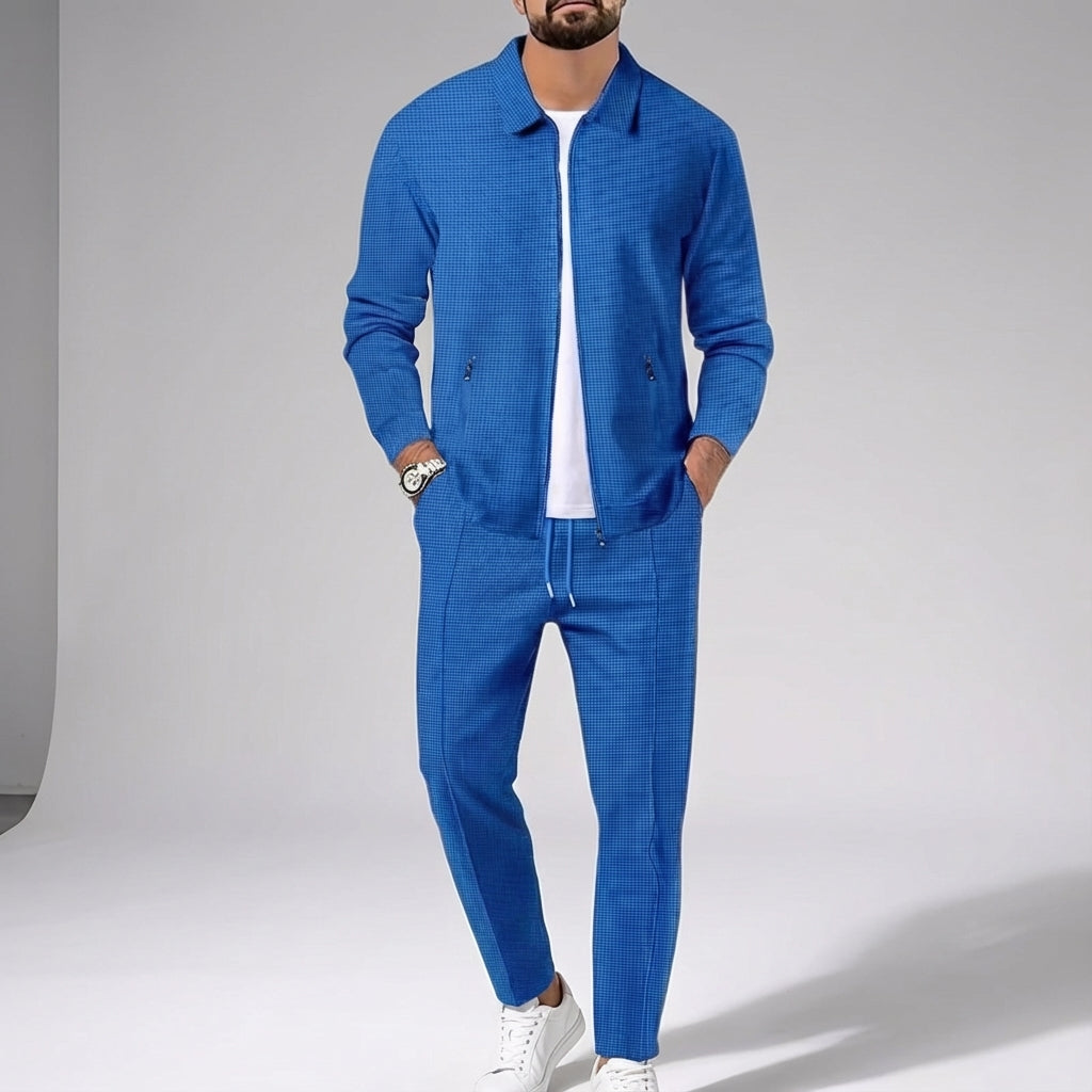 Close-up of the fabric texture of the Maxwell men's sporty two-piece set, ideal for activewear.