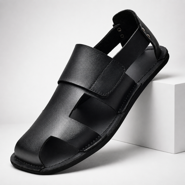 Close-up of Men's Mayfair comfort sandals, showcasing lightweight design & breathable straps for summer.
