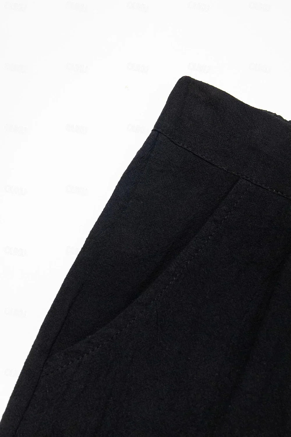 Modern Men's Milan shorts, blending linen and cotton for breathable, comfortable wear