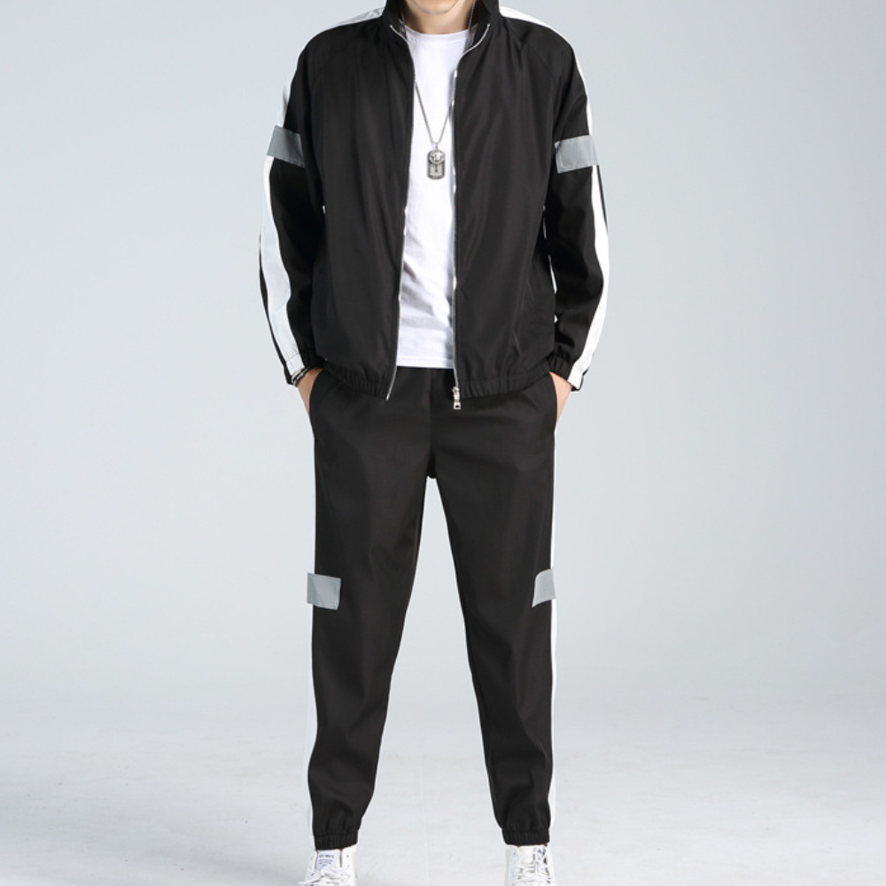 Men's Milan tracksuit set: comfortable pullover & joggers for active lifestyle & athletic training.