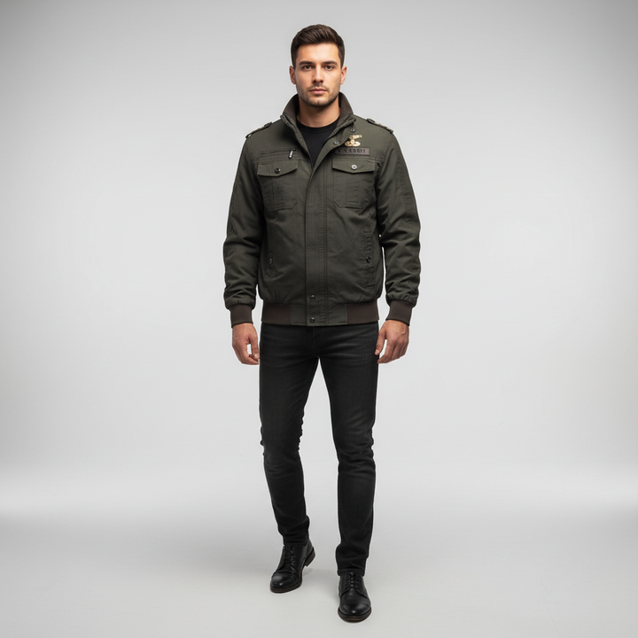 Rugged men's bomber jacket with multiple pockets, military style, for autumn winter fashion