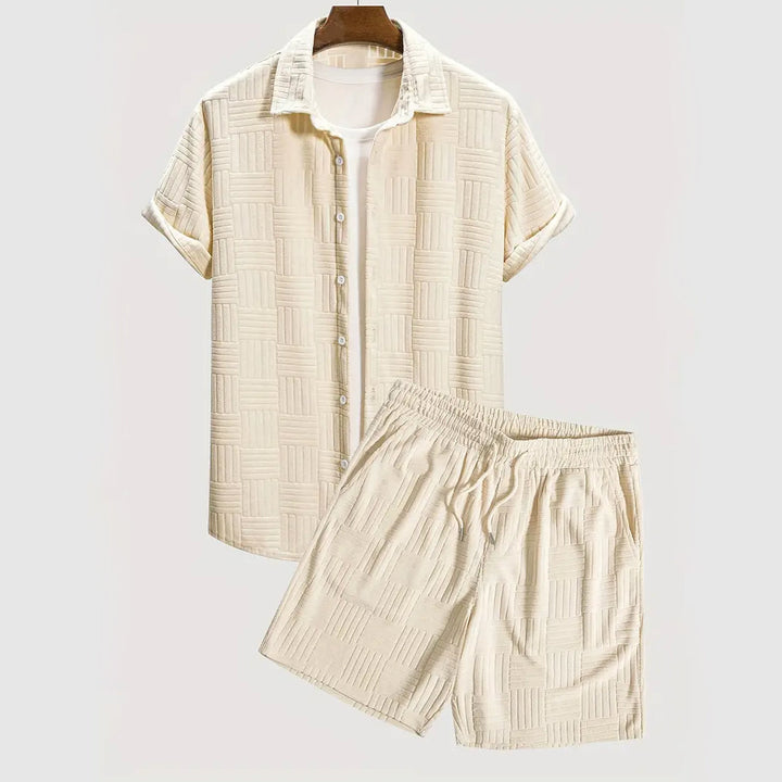 Comfortable men's two-piece set, perfect for stylish casual wear or versatile lounge wear. Modern fashion.