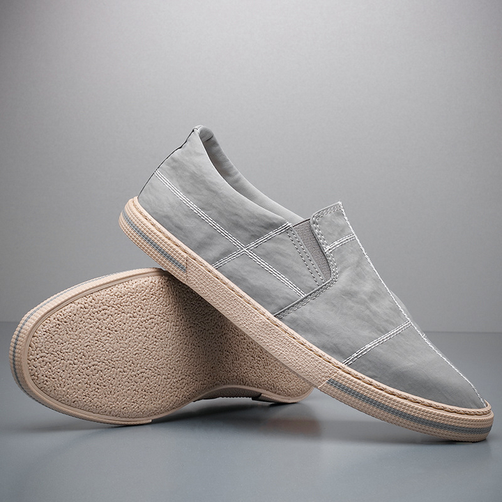 Easy-wear men's comfort slip-ons, designed for lightweight flexibility. Great for everyday casual style.