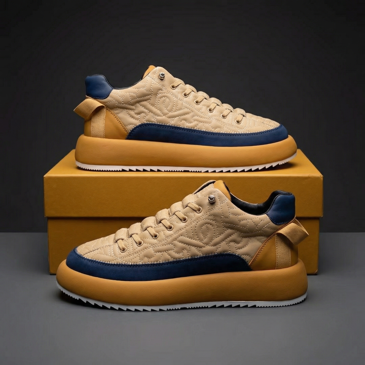 Lightweight men's casual shoes, perfect for comfort & style in a modern athletic design.