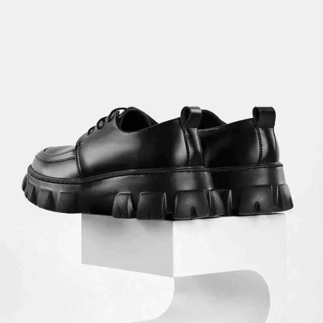 Everyday men's fashion footwear: low-top dress shoes with a comfortable, stylish thick sole.