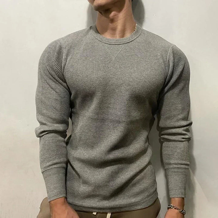 Cozy men's fall muscle fit pullover, tailored slim fit sweater for autumn fashion and everyday comfort.