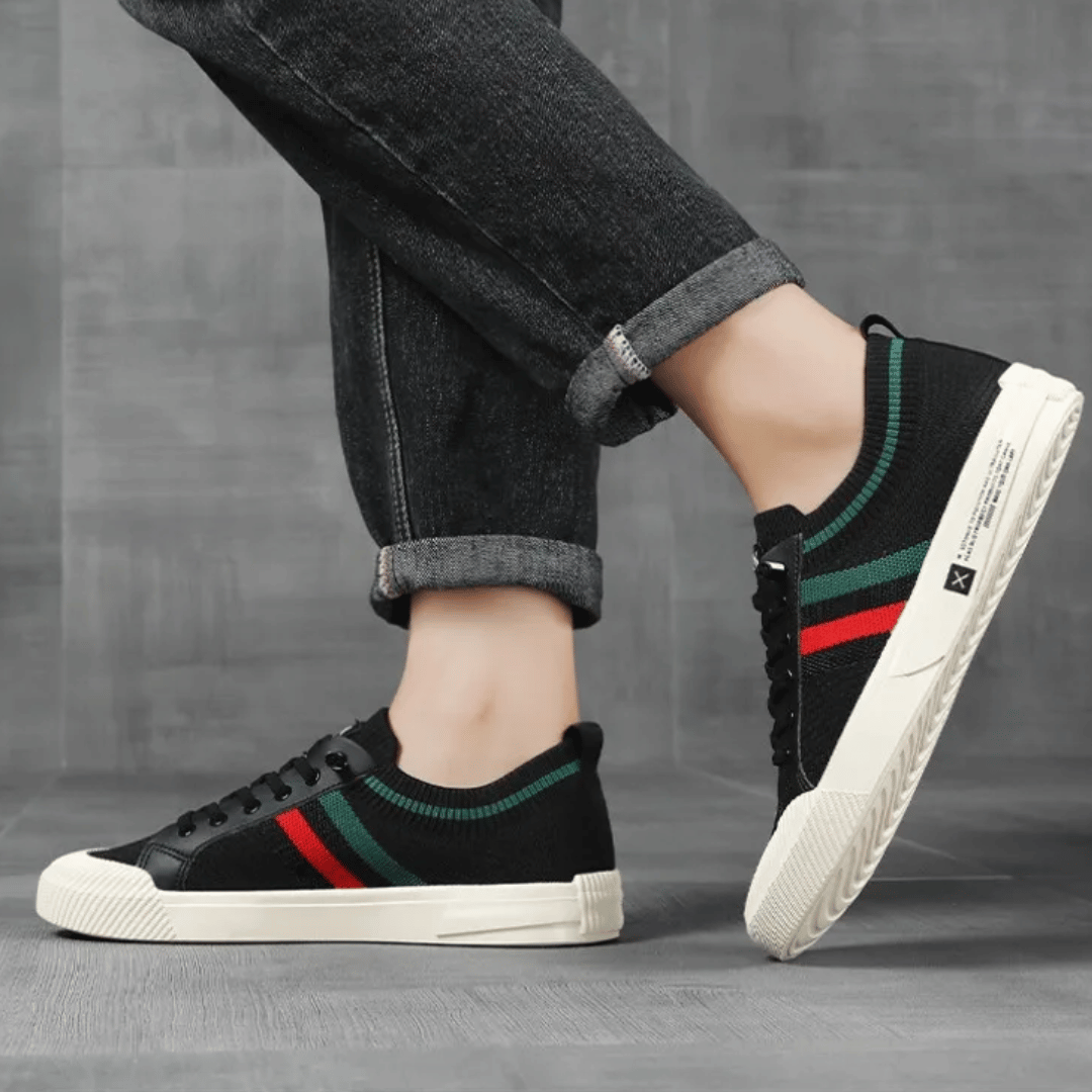 Lightweight men's modern street runner sneakers with comfortable cushioning, ideal for athletic activities and casual use.