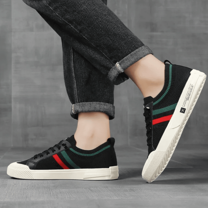 Lightweight men's modern street runner sneakers with comfortable cushioning, ideal for athletic activities and casual use.