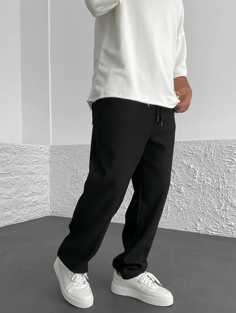Modern men's joggers, blending sophisticated style with ultimate comfort for any casual occasion.
