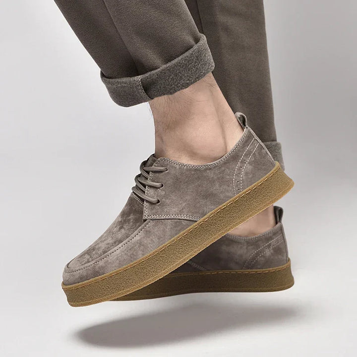 Classic Montaro men's lace-up shoes, ideal casual footwear for comfortable daily walking.