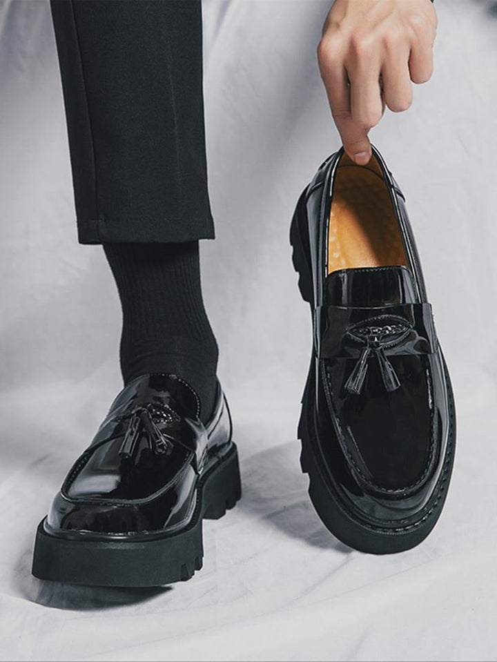 Comfortable men's tassel loafers, Montepulciano style slip-on shoes for everyday fashion, versatile dress & casual.