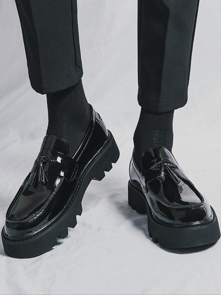 Sophisticated men's slip-on tassel loafers, Montepulciano design for elegant fashion & comfortable everyday footwear.