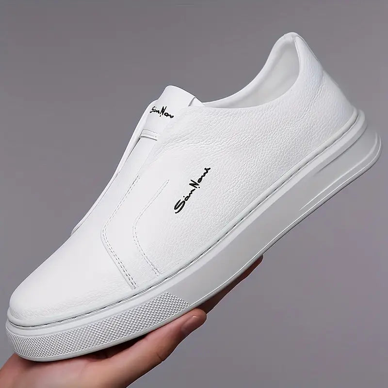Durable sole of men's Shoreline slip-on sneakers, providing excellent traction for everyday.