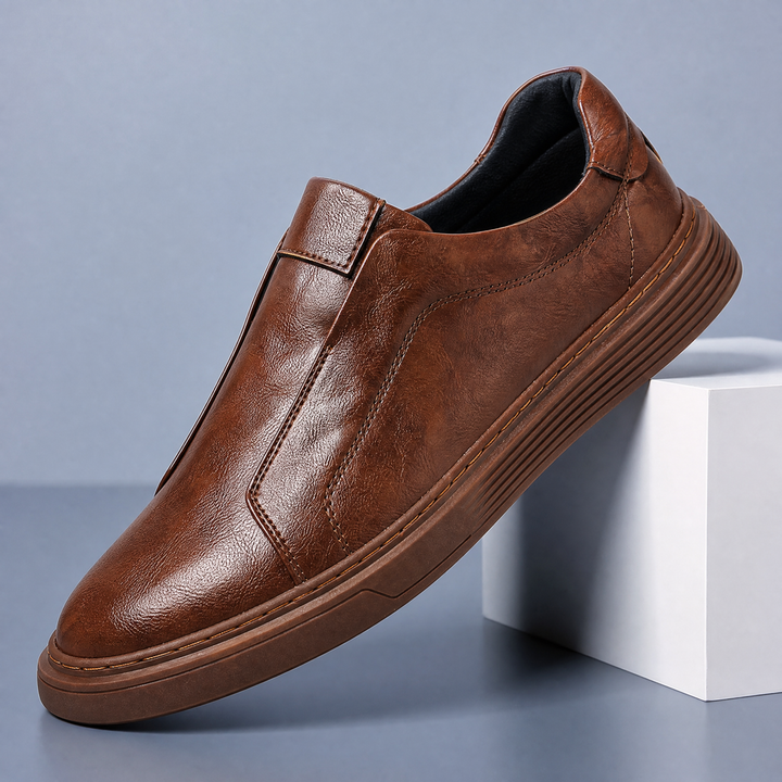 Brown Noble Italiana men's walking sneakers. Versatile comfort footwear with modern design and loop lacing.