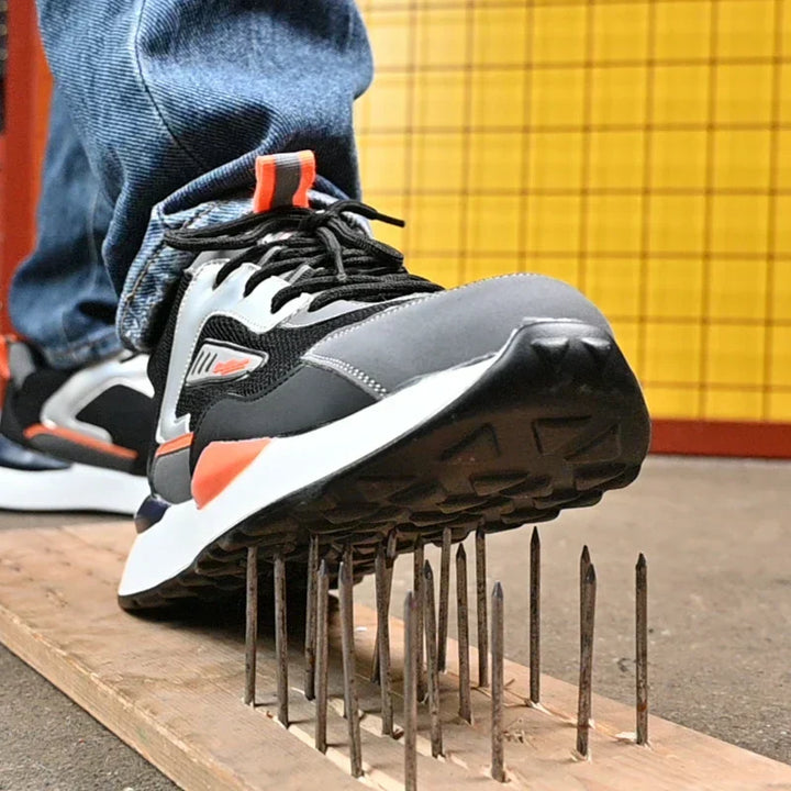 Comfortable men's work boots, puncture & slip resistant, offering ultimate foot protection. Industrial safety footwear.