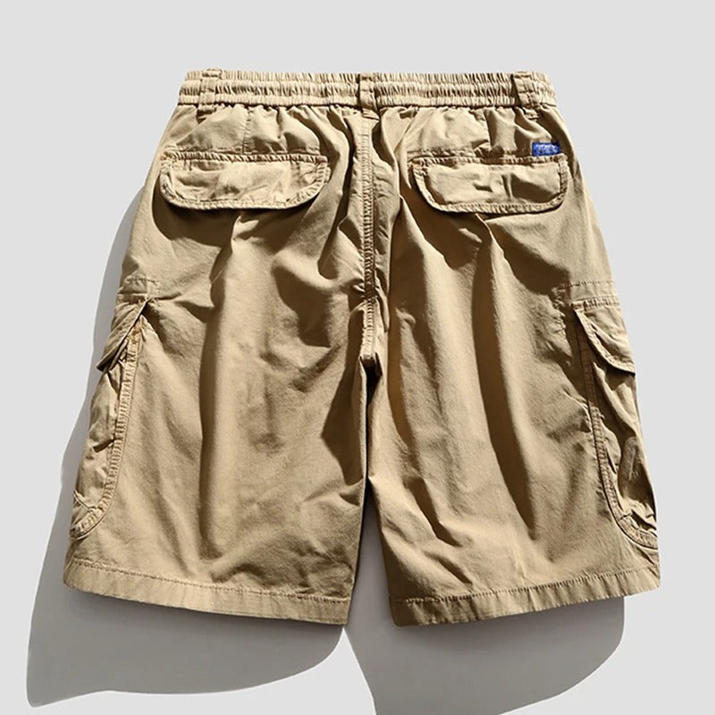 Casual men's Northbay shorts: relaxed fit, utility pockets, perfect for warm weather adventures.