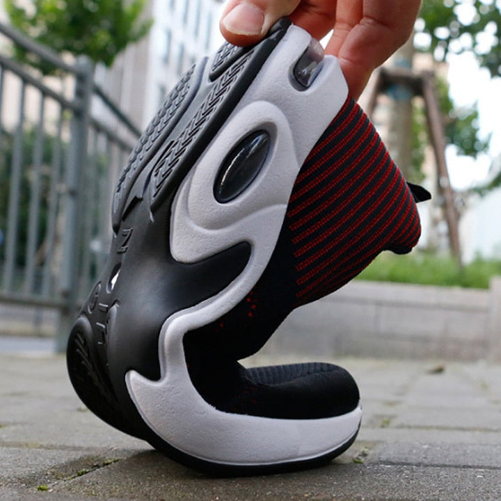 Stylish Men's Oliver athletic casual sneakers, perfect for an active lifestyle & pain-free walking.