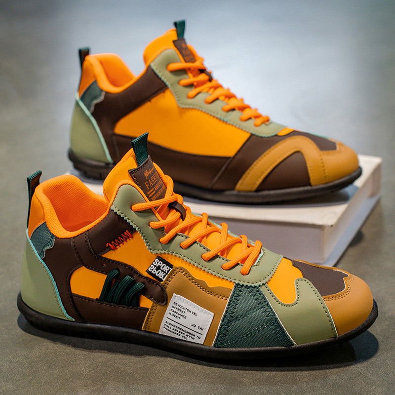 Durable men's urban sneakers with excellent grip, ideal for adventure and daily wear.