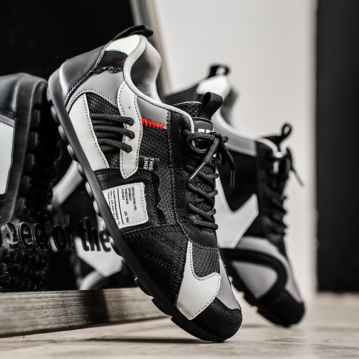 Men's street-style utility shoes, designed for comfort during urban exploration.