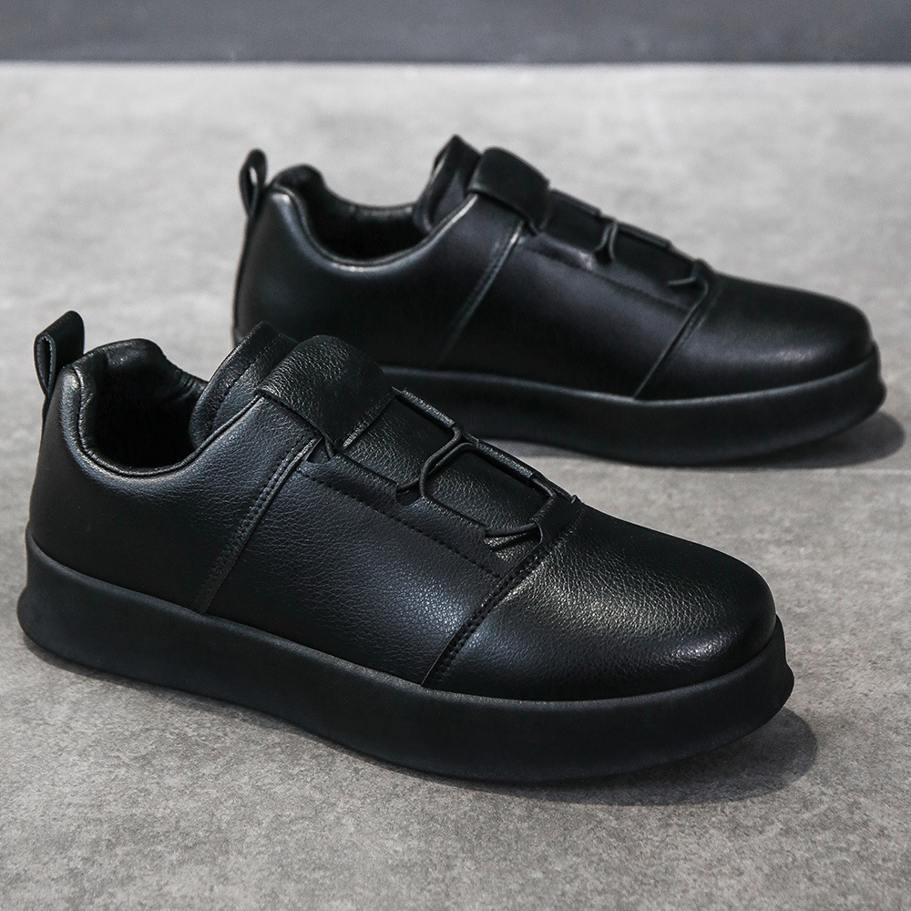 Close-up of Orlando men's comfort sneakers, showcasing classic design & quality for casual wear.