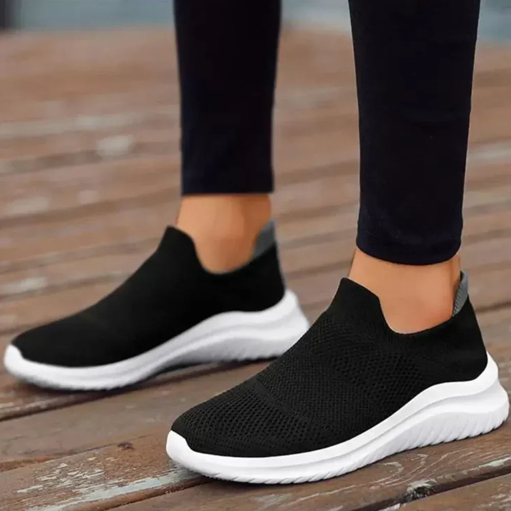 Stylish men's orthopaedic walking sneakers, easy slip-on design.