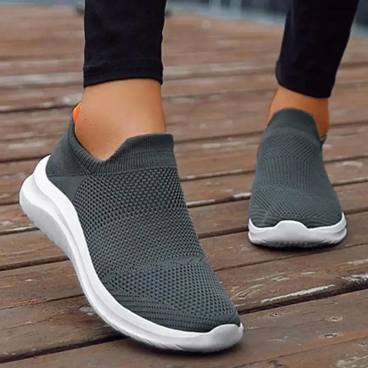 Men's casual slip-on orthopaedic sneakers, perfect for walking.