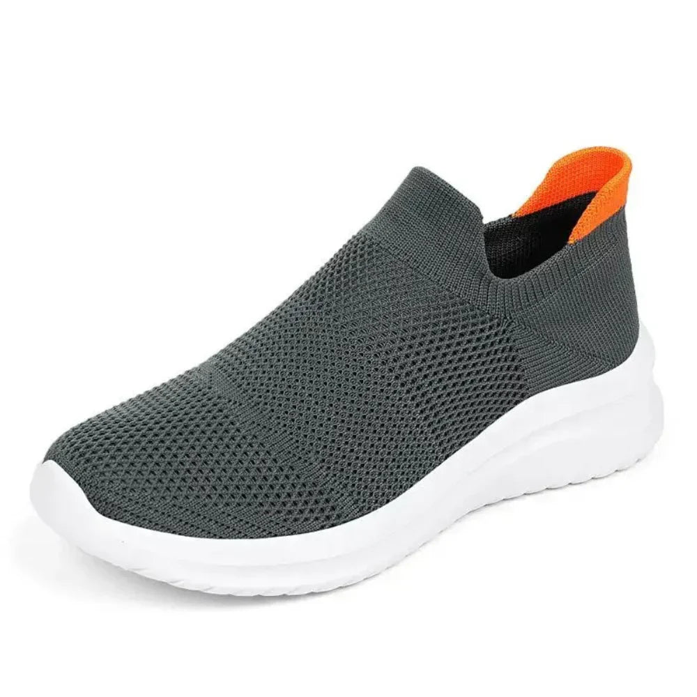 Supportive men's orthopaedic sneakers, designed for all-day comfort.