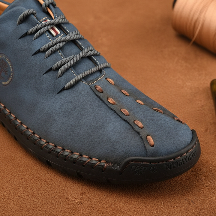 Men's casual orthopedic leather sneakers in black, perfect for everyday wear and foot support.