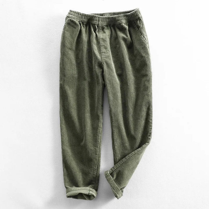 Men's Oslo relaxed fit casual pants in classic style, perfect for comfortable everyday wear and versatile fashion.