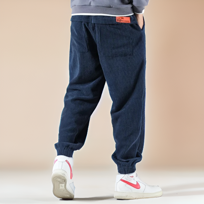 Gray Men's Oslo relaxed fit sweatpants, versatile & comfortable for men's casual fashion.