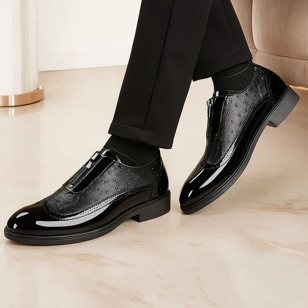 Comfortable men's ostrich texture dress shoes. Stylish oxford design with an easy side zip, ideal for all-day wear.