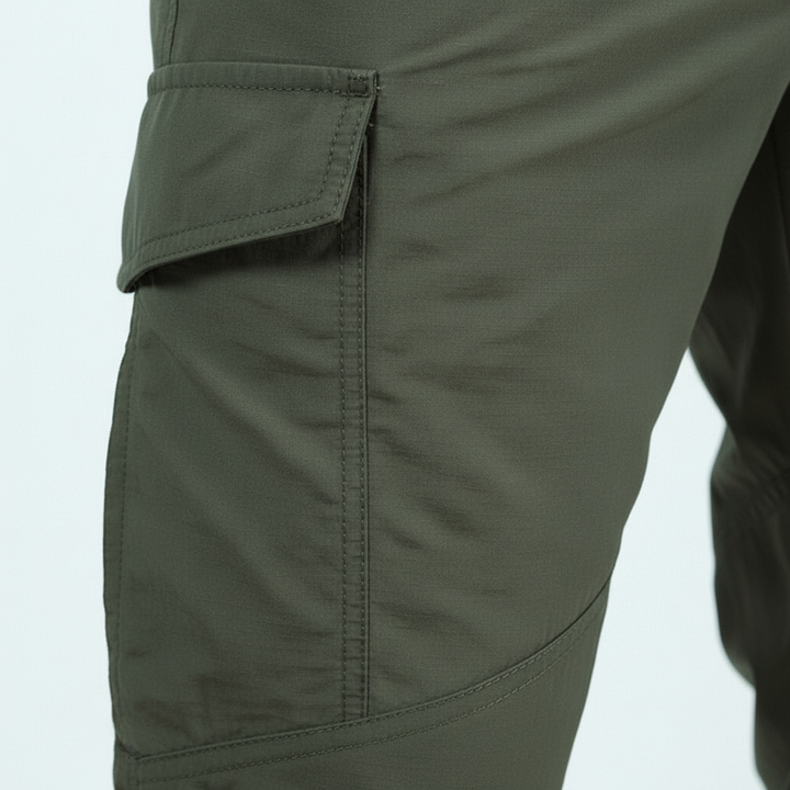 Durable men's tactical cargo pants, perfect for hiking and featuring multiple pockets.