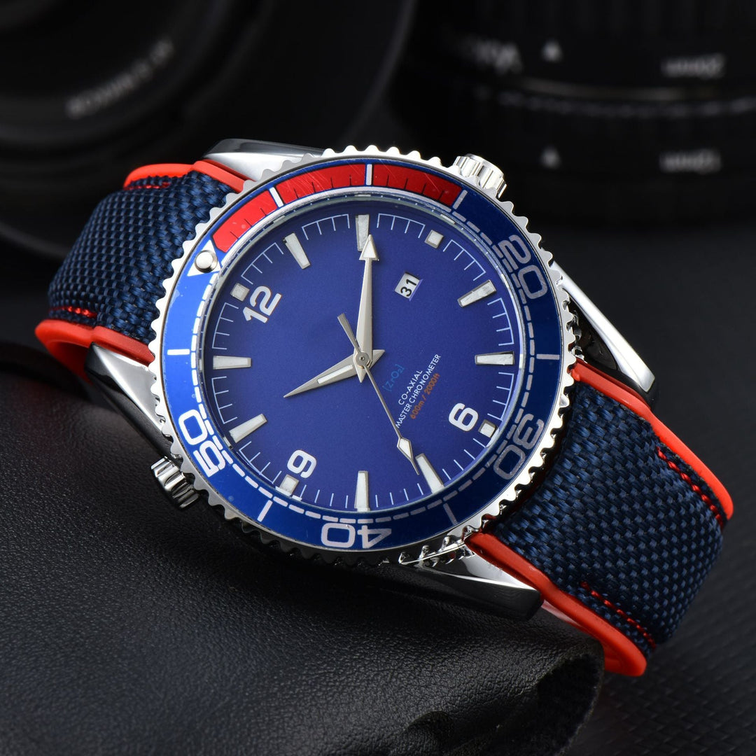 Stylish men's sport watch, oversized, with a functional rotating bezel and bright luminous dial.