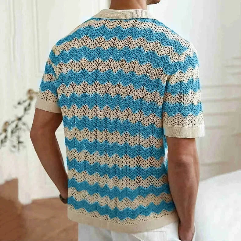 Lightweight, breathable men's button-up shirt. Ideal relaxed top for summer vacations.